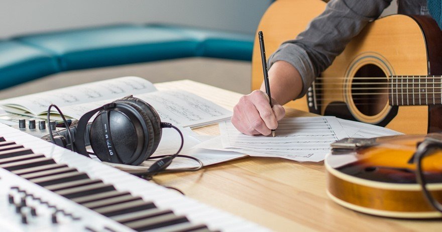 5 Tips dalam Membuat Lirik Lagu